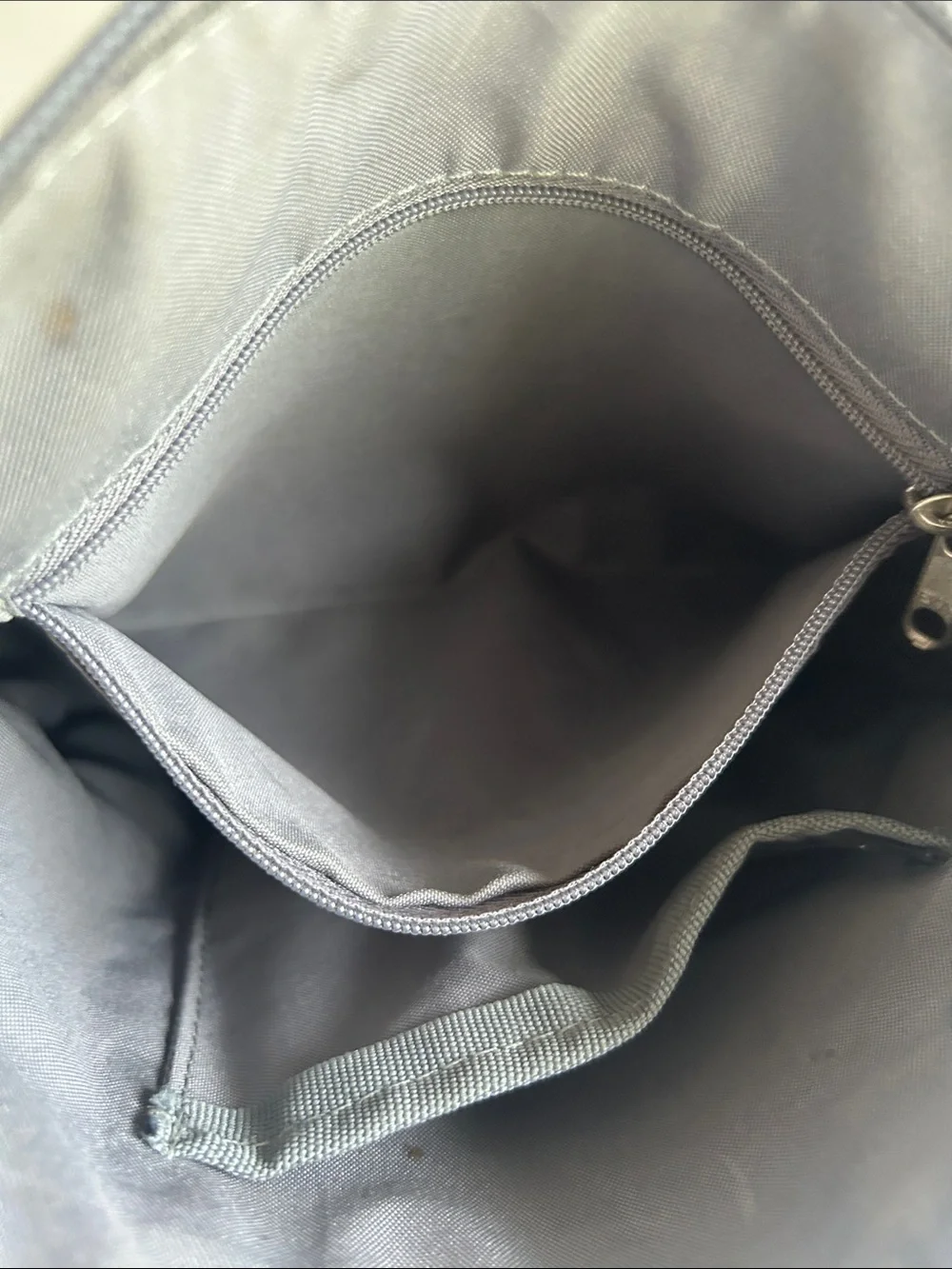 Le Donne Leather Crossbody Bag in Grey